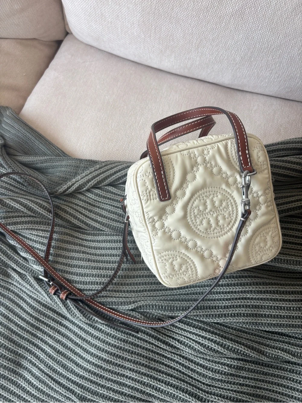 Tory Burch Cream Quilted Leather Cube bag
